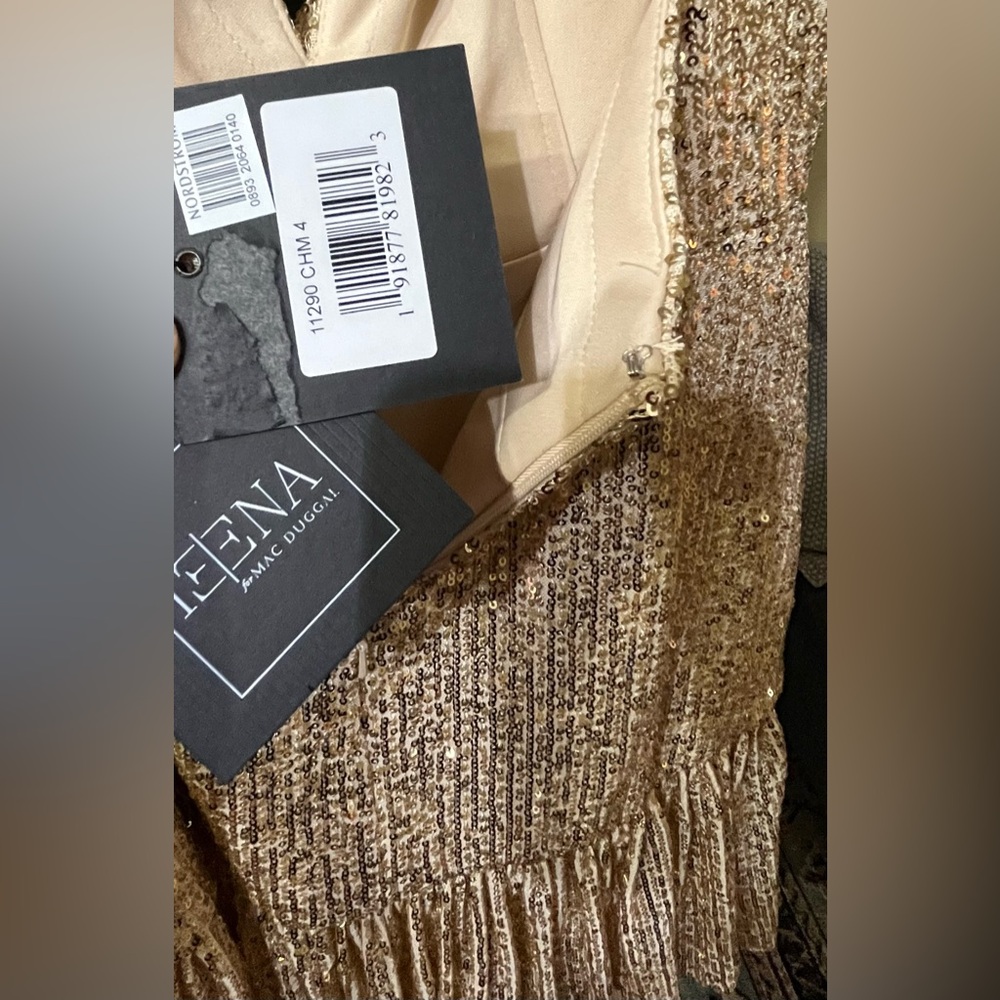 New MAC DUGGAL Gold Sequined Faux Wrap Ruffled Hem Mini Dress – Size 4 - Picture 7 of 10
